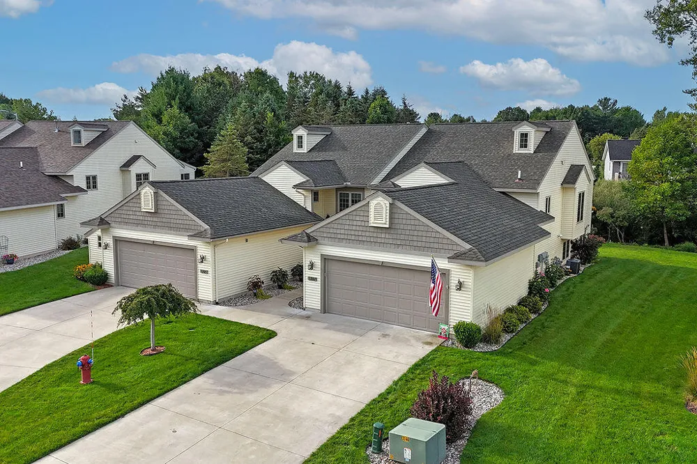 1207 S Timberview Drive Whitehall City, MI 49461
