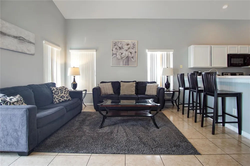 323 CASTLEMAIN CIRCLE Davenport, FL 33897
