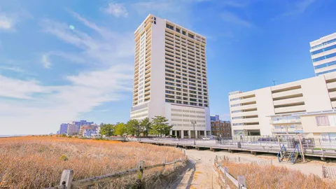 3851 Boardwalk