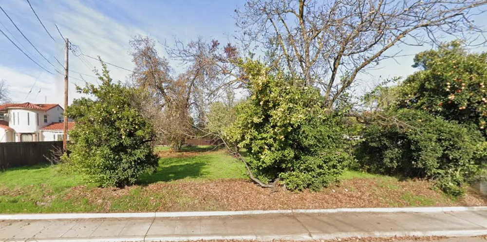 5483 E Tulare Street Fresno, CA 93727
