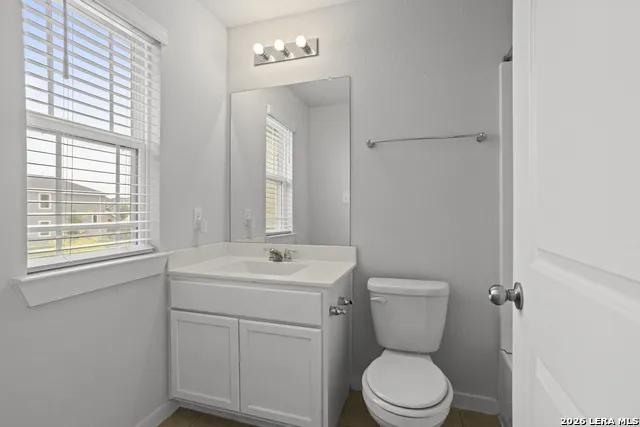 4837 Park Glen Marion, TX 78124