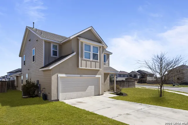 4837 Park Glen Marion, TX 78124