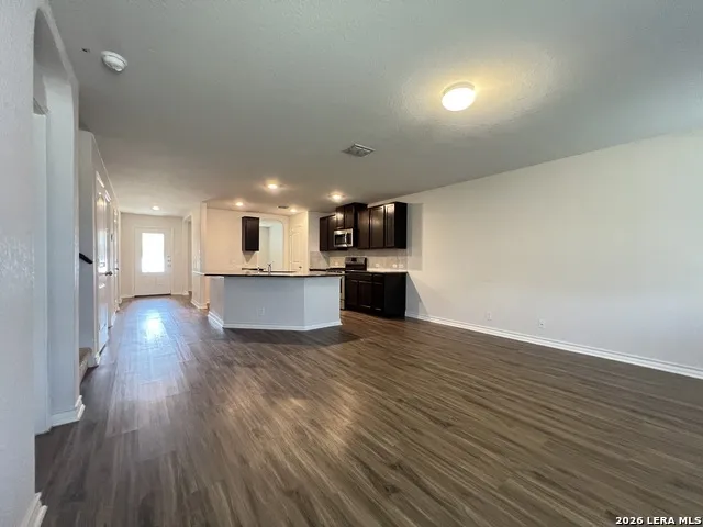 823 Brown Thrasher San Antonio, TX 78253