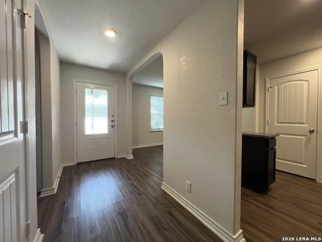 823 Brown Thrasher San Antonio, TX 78253