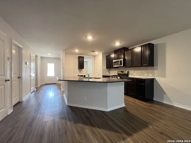 823 Brown Thrasher San Antonio, TX 78253