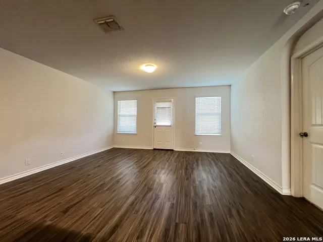 823 Brown Thrasher San Antonio, TX 78253