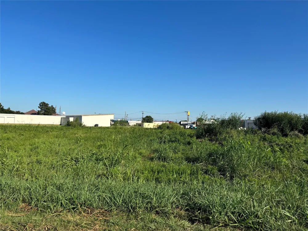 101 Lea Dr Gun Barrel City, TX 75156