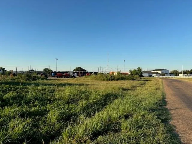 101 Lea Dr Gun Barrel City, TX 75156