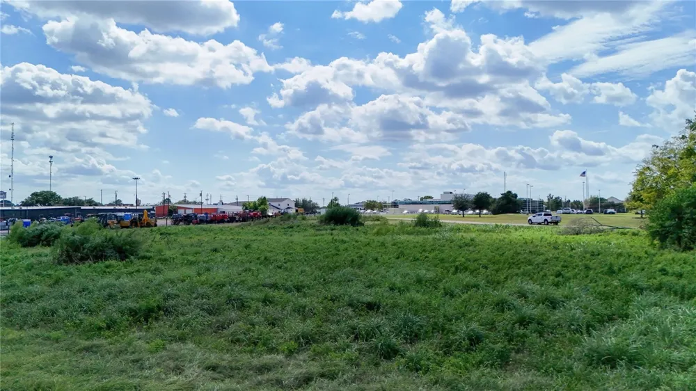 101 Lea Dr Gun Barrel City, TX 75156