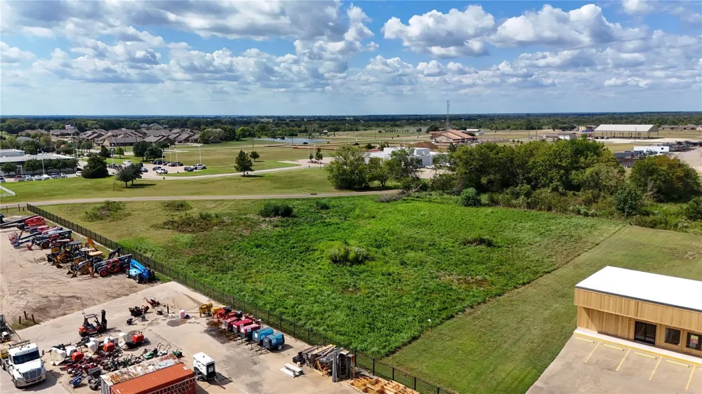 101 Lea Dr Gun Barrel City, TX 75156
