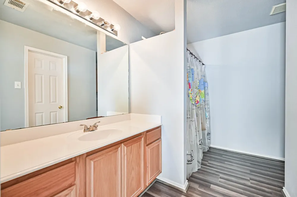 415 Preston Drive Cleburne, TX 76033