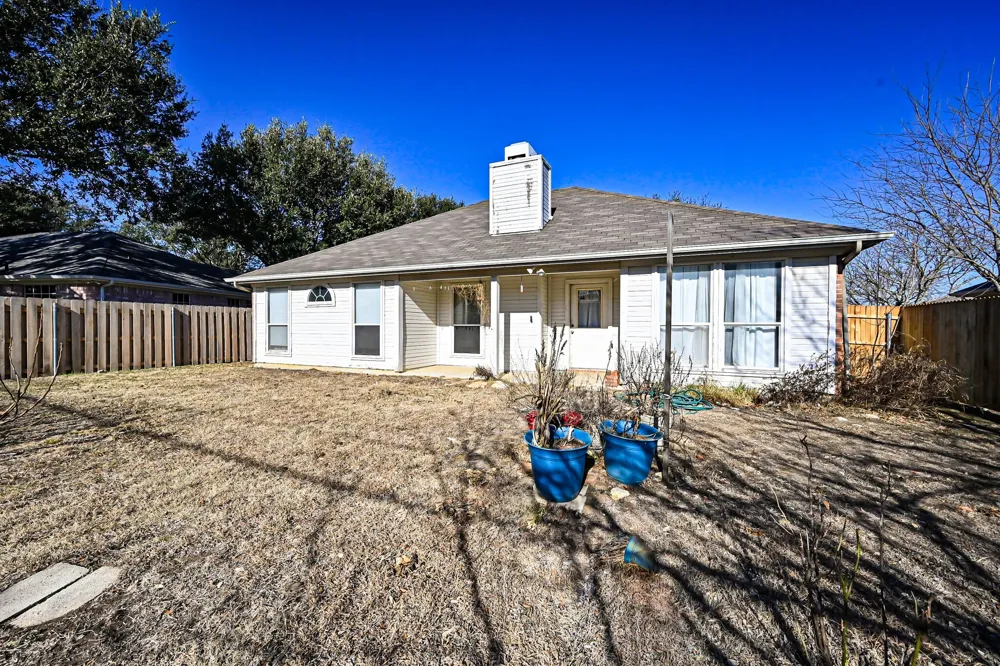 415 Preston Drive Cleburne, TX 76033