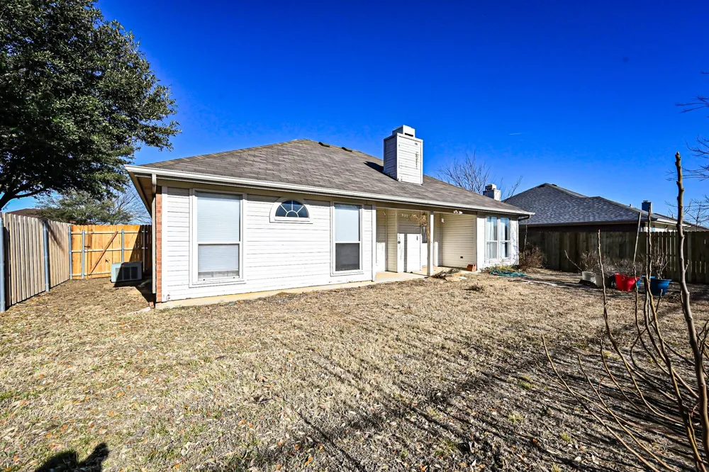 415 Preston Drive Cleburne, TX 76033