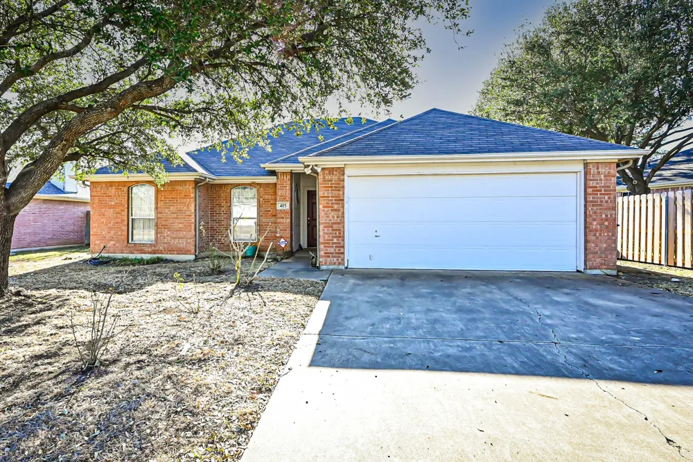 415 Preston Drive Cleburne, TX 76033