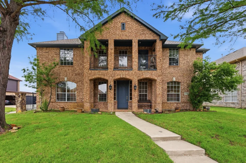 3705 Menard Drive Carrollton, TX 75010