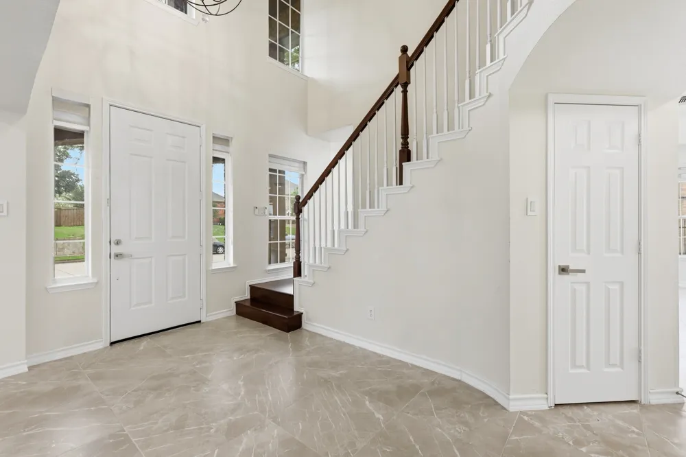 3705 Menard Drive Carrollton, TX 75010