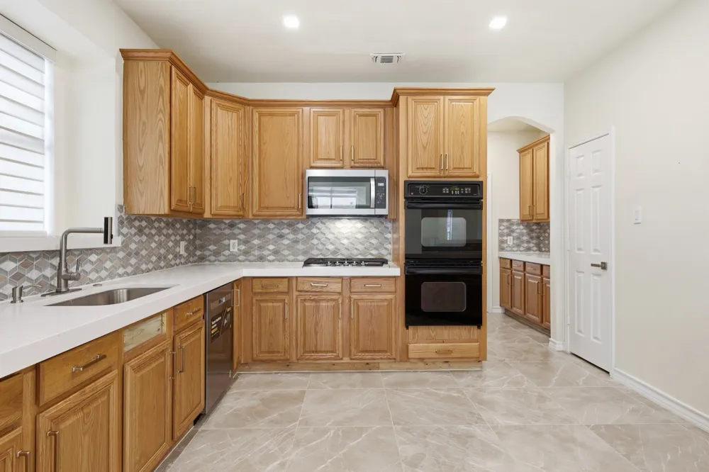 3705 Menard Drive Carrollton, TX 75010