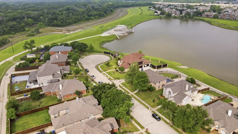 3705 Menard Drive Carrollton, TX 75010