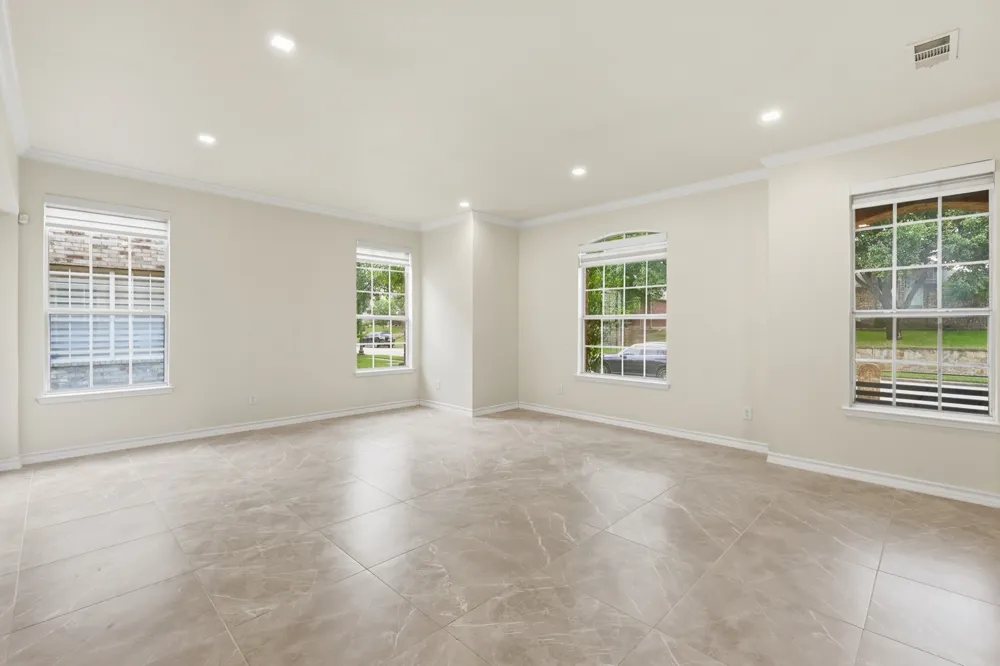 3705 Menard Drive Carrollton, TX 75010