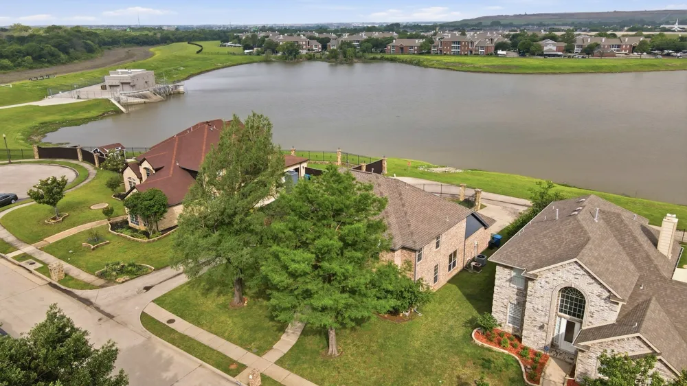 3705 Menard Drive Carrollton, TX 75010