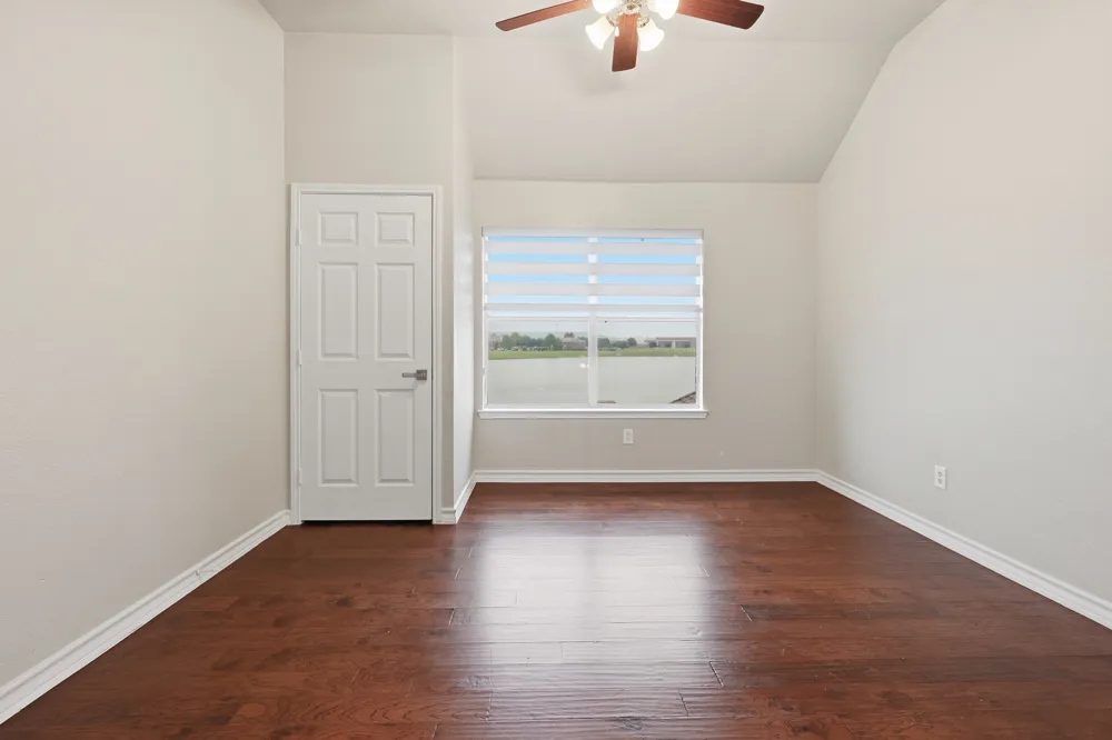 3705 Menard Drive Carrollton, TX 75010