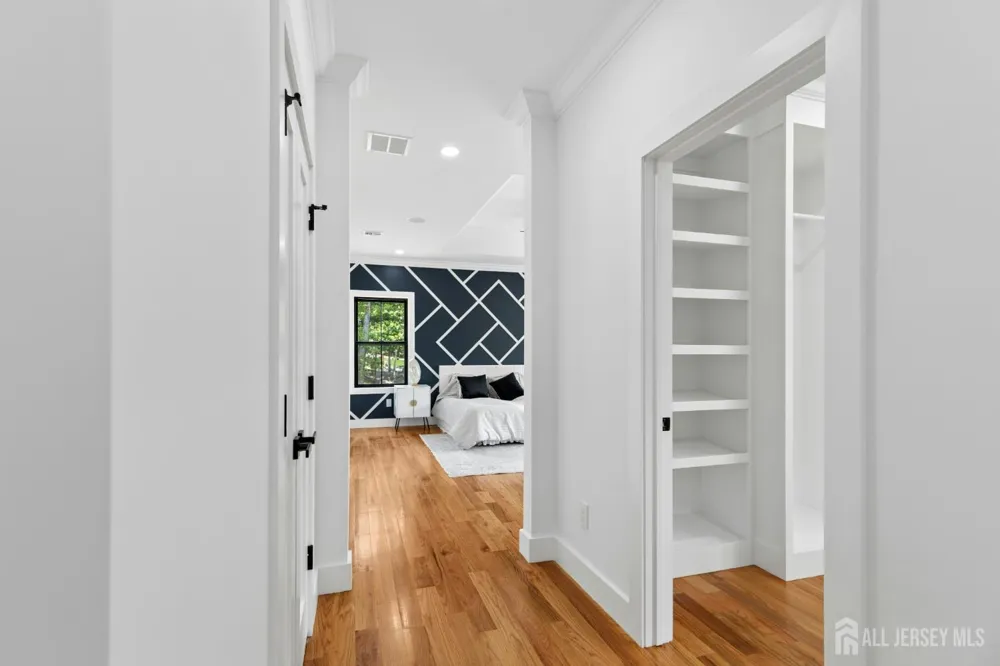 170 Johnston Drive Watchung, NJ 07069
