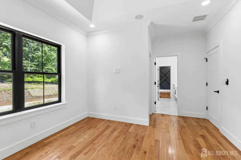 170 Johnston Drive Watchung, NJ 07069