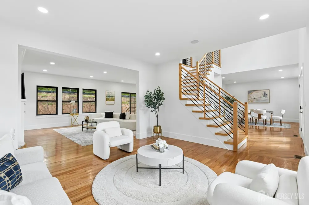 170 Johnston Drive Watchung, NJ 07069