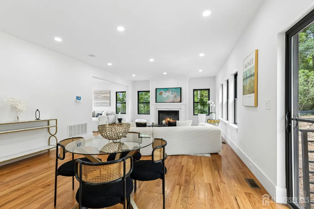 170 Johnston Drive Watchung, NJ 07069