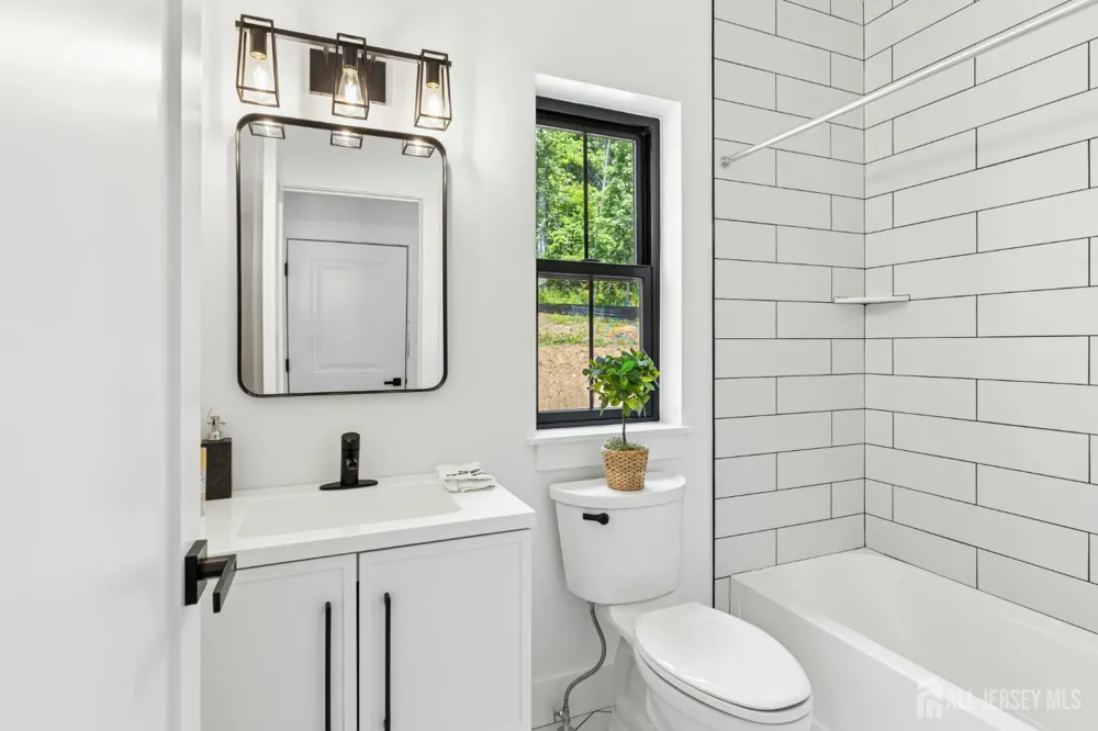 170 Johnston Drive Watchung, NJ 07069