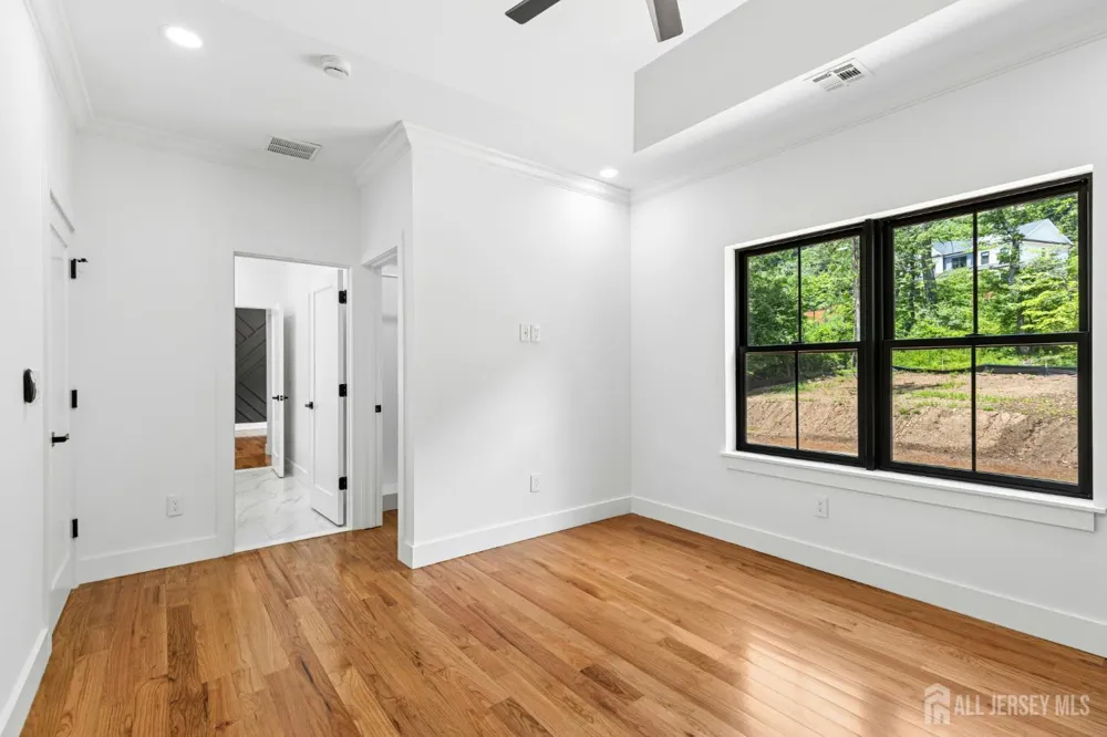 170 Johnston Drive Watchung, NJ 07069