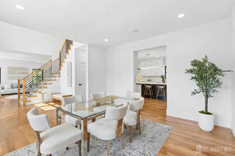 170 Johnston Drive Watchung, NJ 07069