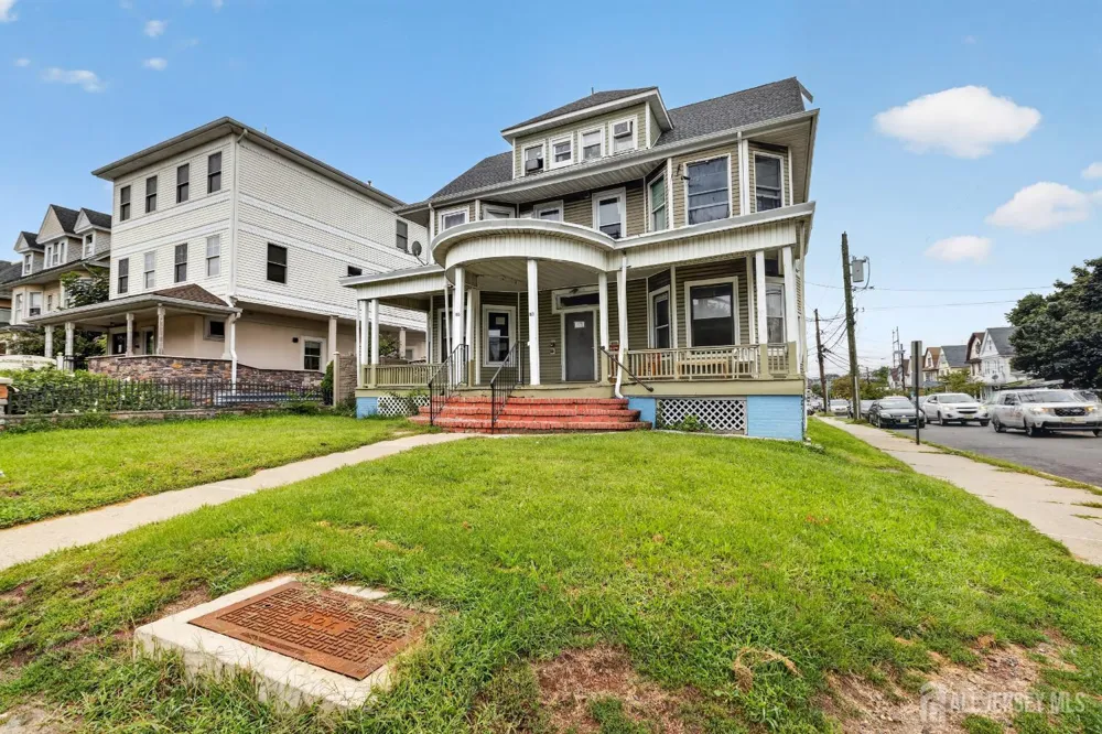 163-165 LIVINGSTON AVENUE New Brunswick, NJ 07004