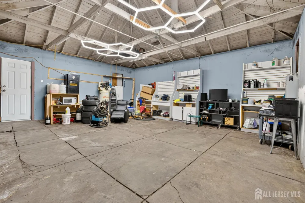 163-165 LIVINGSTON AVENUE New Brunswick, NJ 07004