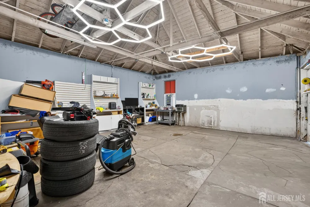 163-165 LIVINGSTON AVENUE New Brunswick, NJ 07004