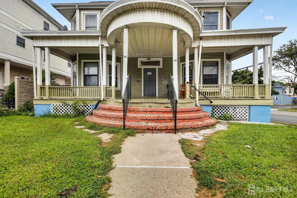 163-165 LIVINGSTON AVENUE New Brunswick, NJ 07004