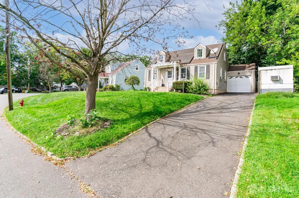 112 Roosevelt Boulevard Edison, NJ 08837