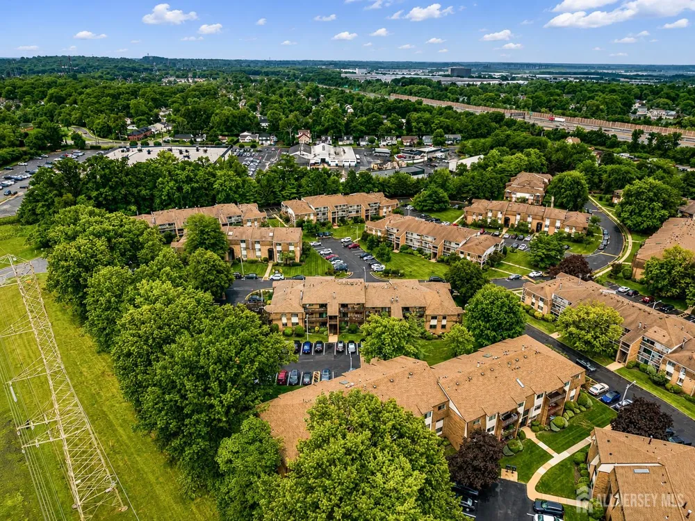 201 Edison Glen Terrace Edison, NJ 08837