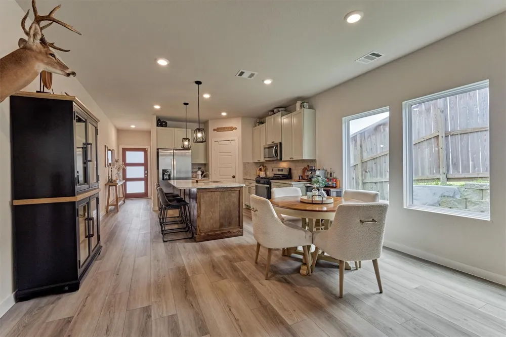 120 Porter Bend Court Montgomery, TX 77316