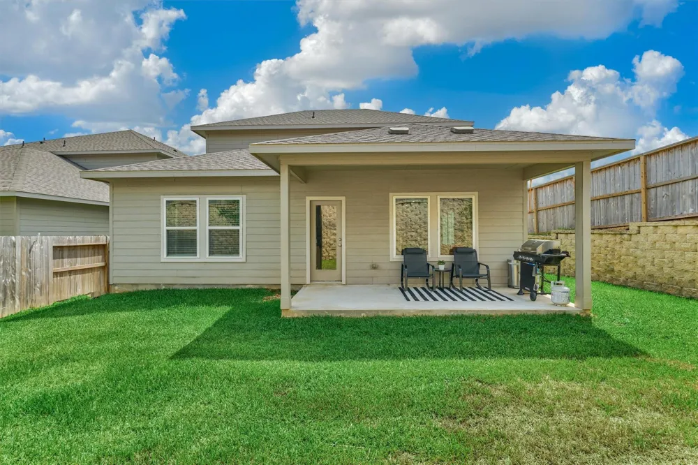 120 Porter Bend Court Montgomery, TX 77316