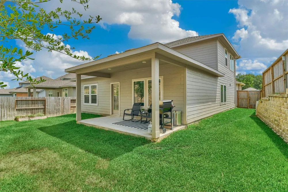 120 Porter Bend Court Montgomery, TX 77316