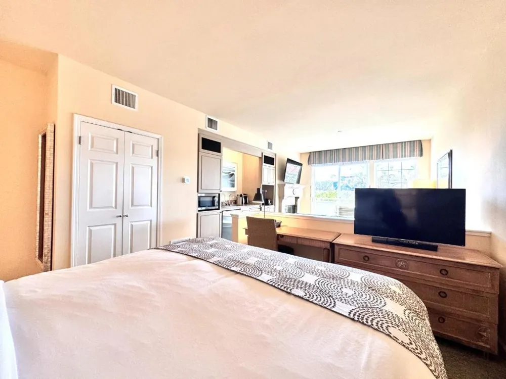 4100 Cabrillo Highway #104 Half Moon Bay, CA 94019
