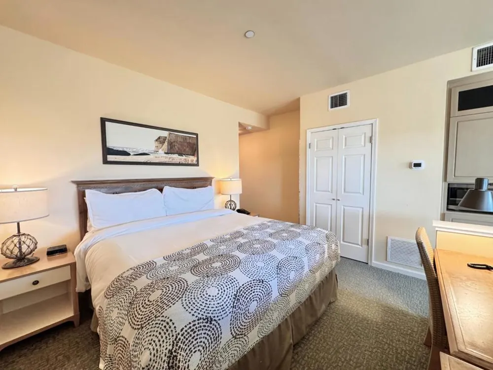 4100 Cabrillo Highway #104 Half Moon Bay, CA 94019