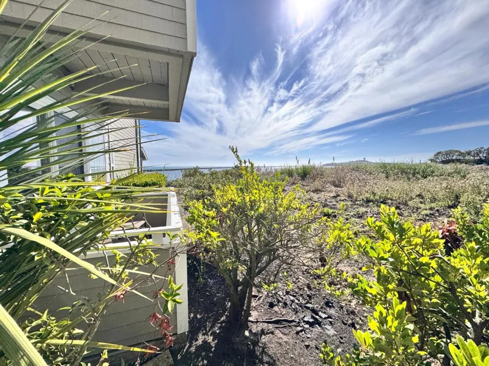 4100 Cabrillo Highway #104 Half Moon Bay, CA 94019