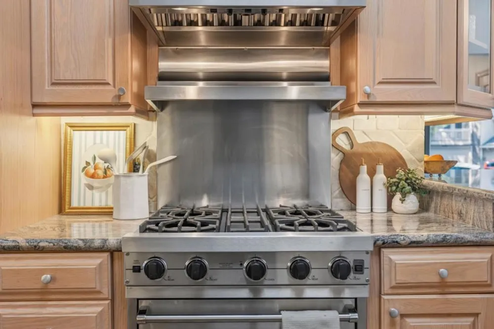 22964 Longdown Road Cupertino, CA 95014