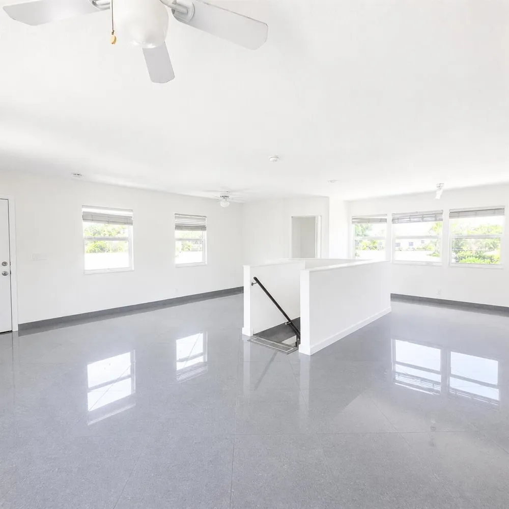 3709 S Olive Avenue #301 Central Dr West Palm Beach, FL 33405