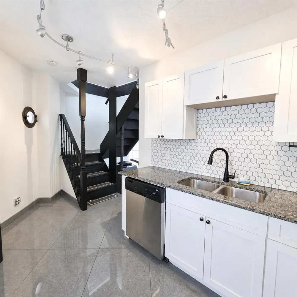 3709 S Olive Avenue #301 Central Dr West Palm Beach, FL 33405