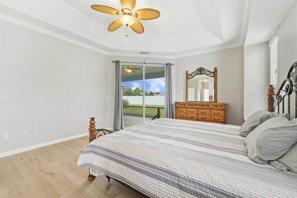 1043 SW IDOL AVENUE Port St. Lucie, FL 34953