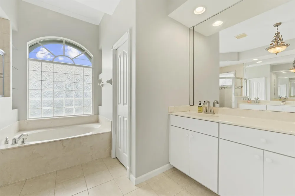 1043 SW IDOL AVENUE Port St. Lucie, FL 34953