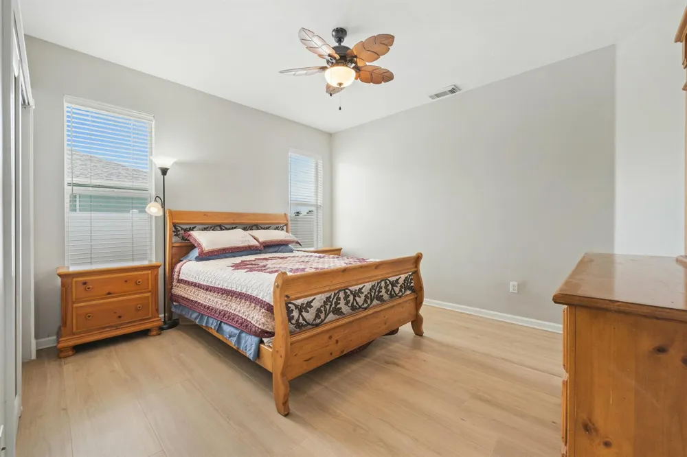 1043 SW IDOL AVENUE Port St. Lucie, FL 34953